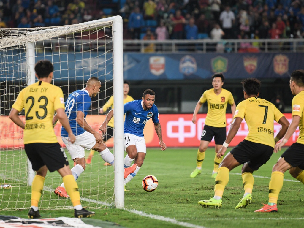 中国足协与西安体育学院共建足球学院合作协议签约仪式在北京隆重举行